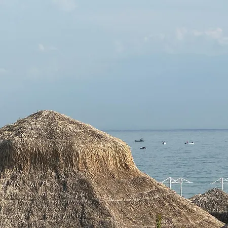 Diamond By The Sea Apartman *