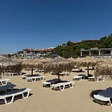 Diamond By The Sea דירה