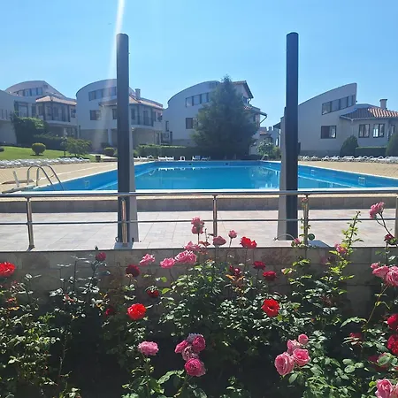Diamond By The Sea דירה